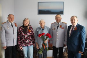 Руководители УВД по САО поздравили ветеранов Великой Отечественной войны