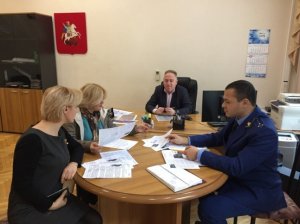 Работники Коптевской межрайонной прокуратуры провели совместный прием граждан в управе района Коптево