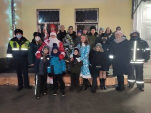 Сотрудники Госавтоинспекции Северного округа посетили детский дом в рамках акции «Полицейский Дед Мороз»
