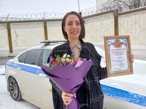 Столичная полиция благодарит водителя такси за помощь, оказанную в задержании мошенника