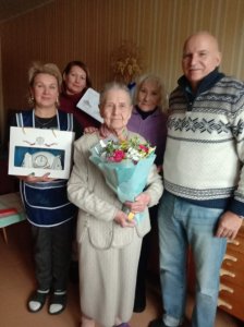 Поздравление юбилярам — труженикам тыла, ветеранам Великой Отечественной войны.